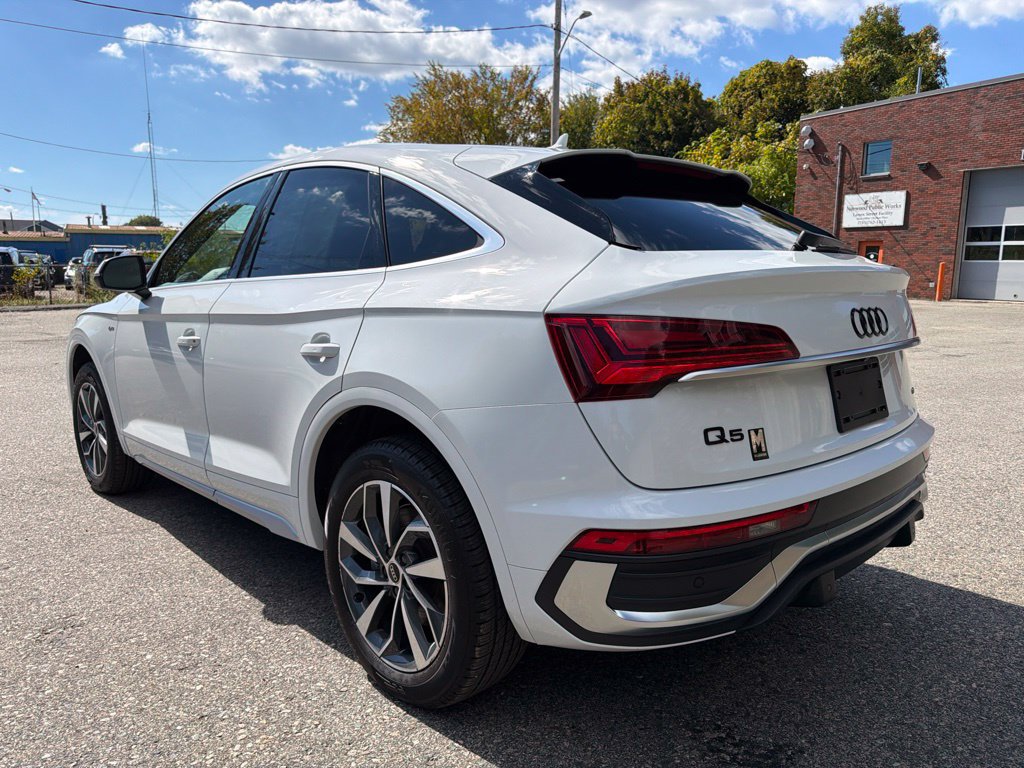 Used 2023 Audi Q5 2.0T Premium w/ Convenience Package AWD/4WD image 5