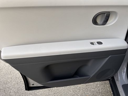 Certified 2025 Hyundai Ioniq 5 SEL image 14