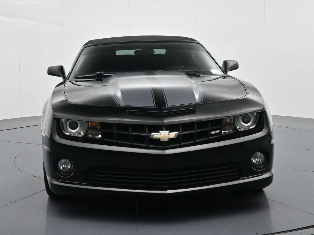 Used 2013 Chevrolet Camaro SS RWD image 3