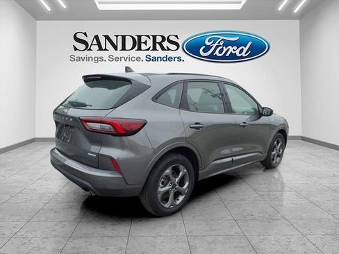 Used 2023 Ford Escape ST-Line image 2