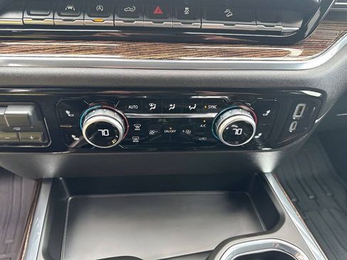Used 2024 GMC Sierra 1500 Elevation w/ Preferred Package AWD/4WD image 14