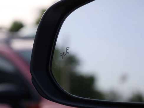 Used 2024 Toyota Tacoma SR5 AWD/4WD image 19