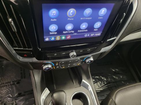 Used 2023 Chevrolet Traverse LT image 8