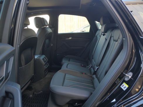 Used 2023 Audi Q5 2.0T Premium w/ Convenience Package image 10