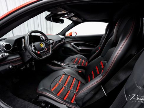 Used 2022 Ferrari F8 Tributo image 33