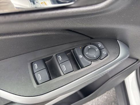 Used 2024 Chevrolet Trax RS w/ Sunroof Package image 21