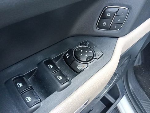 Used 2024 Ford Expedition Limited RWD image 12