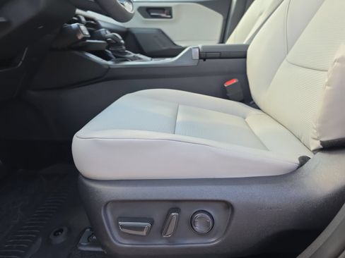 Used 2026 Toyota RAV4 XLE Premium w/ Panoramic Sun Roof Package AWD/4WD image 28