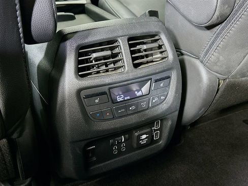 Certified 2021 Honda Pilot Touring image 4