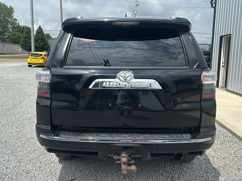 Used 2016 Toyota 4Runner Limited AWD/4WD image 4
