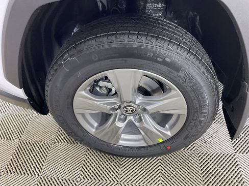 New 2025 Toyota RAV4 XLE image 4