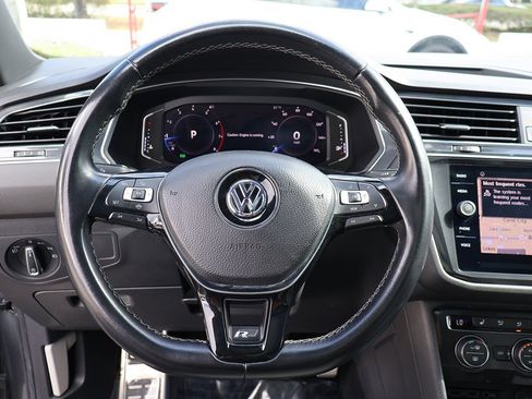 Used 2019 Volkswagen Tiguan SEL Premium R-Line image 45