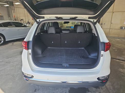 Used 2022 Kia Sportage EX w/ EX Technology Package AWD/4WD image 12