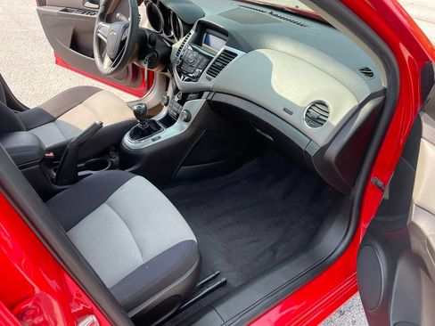 Used 2015 Chevrolet Cruze L FWD image 19