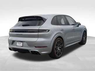 Used 2025 Porsche Cayenne GTS AWD/4WD video 3