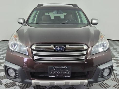 Used 2013 Subaru Outback 3.6R Limited w/ Special Appearance Pkg AWD/4WD image 2