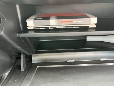 Used 2020 Ford Fusion Titanium image 31