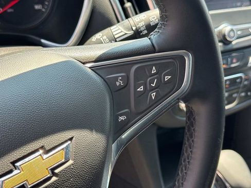 Used 2024 Chevrolet Equinox LT FWD image 31