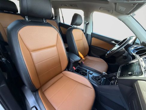 Used 2019 Volkswagen Tiguan SE w/ Panoramic Sunroof Package AWD/4WD image 21