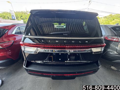 Used 2023 Lincoln Navigator Reserve AWD/4WD image 5