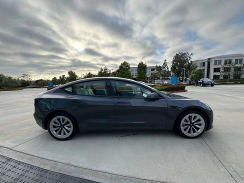 Used 2020 Tesla Model 3 Standard Range Plus RWD image 4
