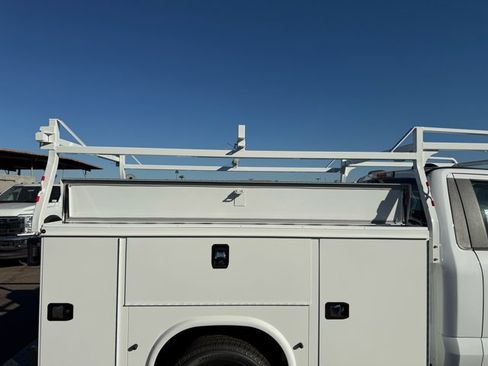 New 2026 Ford F250 XL w/ XL Chrome Package image 10