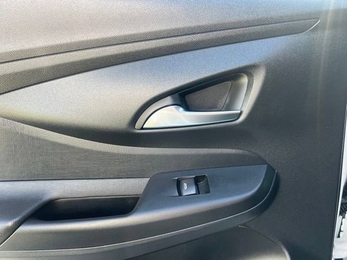 Used 2025 Buick Envista Preferred FWD image 23