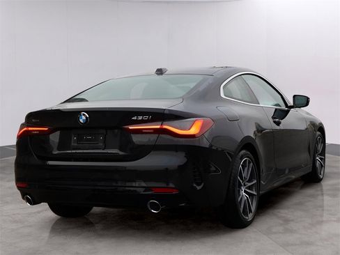 Used 2024 BMW 430i xDrive Coupe w/ Premium Package image 7