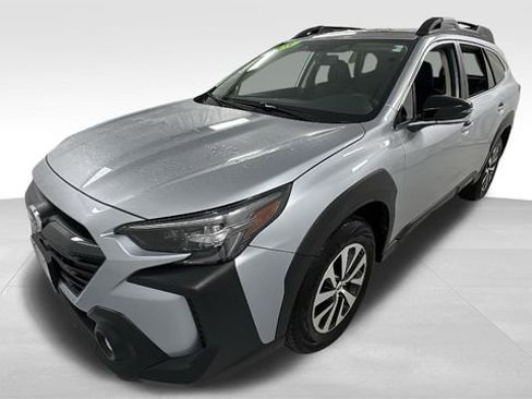 Certified 2025 Subaru Outback Premium image 8