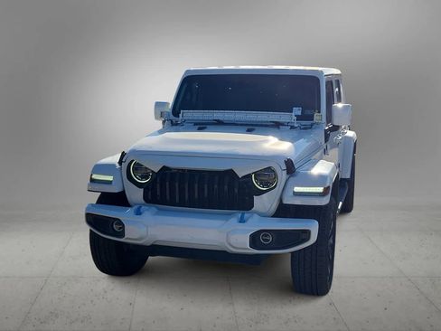 Used 2021 Jeep Wrangler Unlimited Sahara image 3