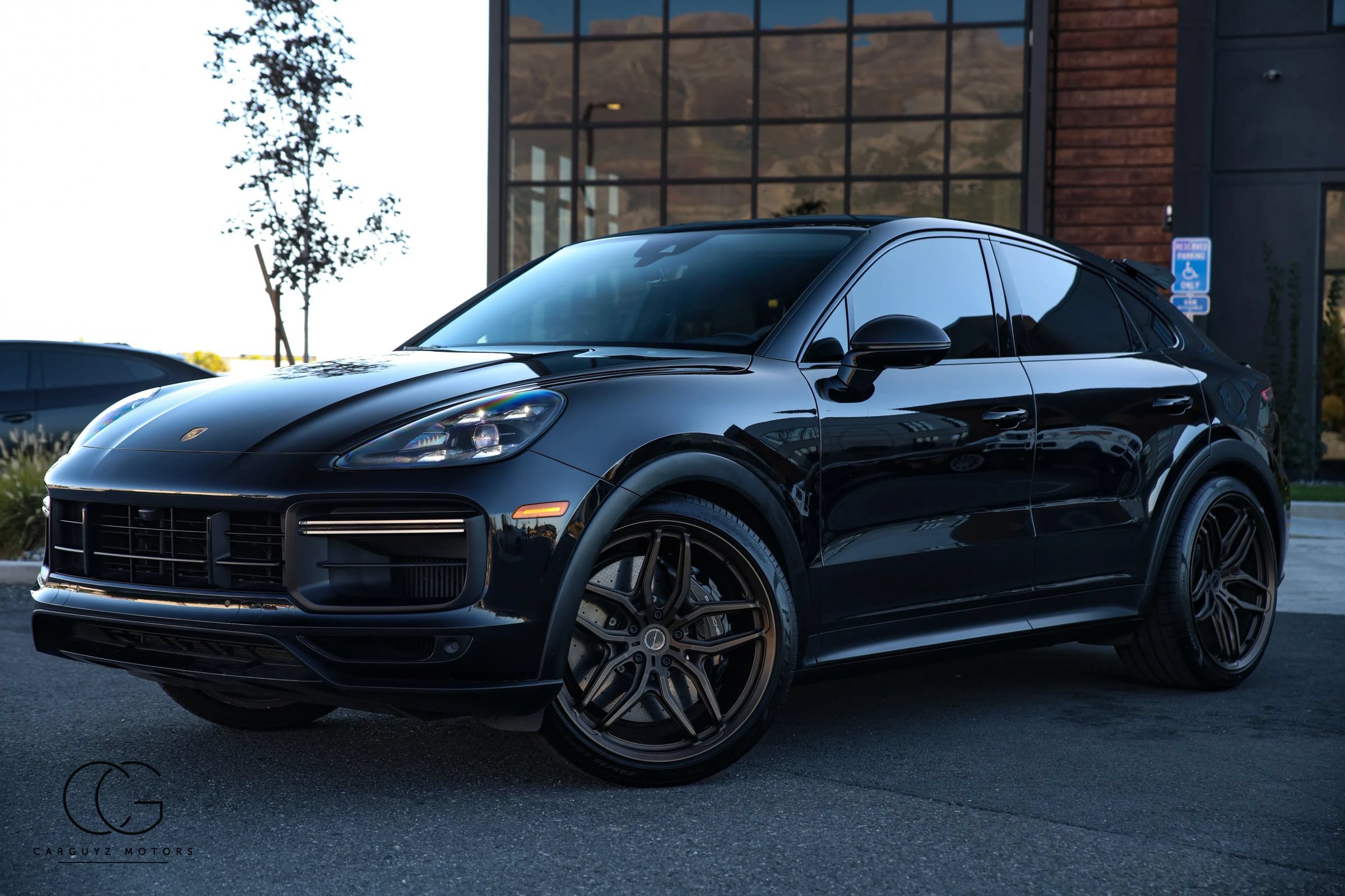 Used 2022 Porsche Cayenne Turbo GT AWD/4WD image 3