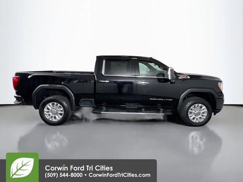Used 2022 GMC Sierra 3500 Denali w/ Technology Package image 18