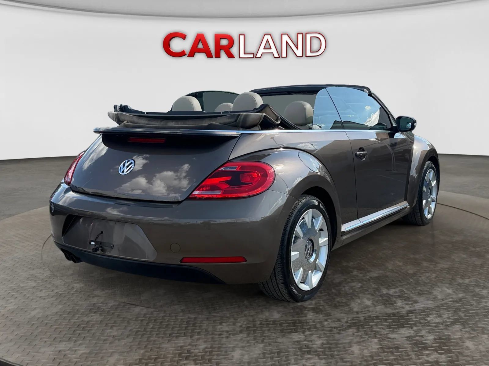 Used 2015 Volkswagen Beetle 1.8T FWD image 6