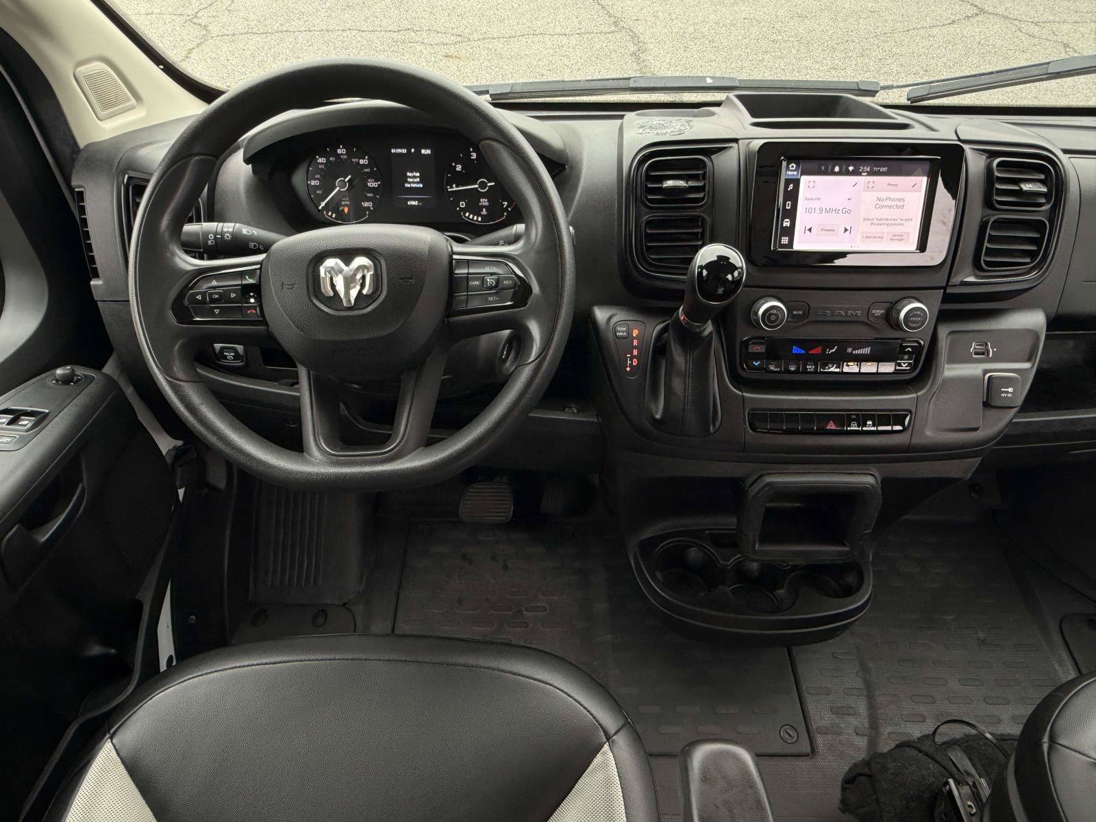 Used 2023 RAM ProMaster 2500 FWD image 9