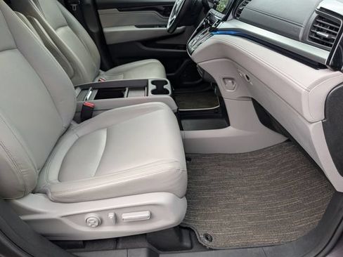 Used 2023 Honda Odyssey Touring image 29