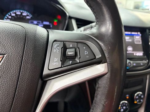 Used 2020 Chevrolet Trax LT w/ LT Convenience Package image 36