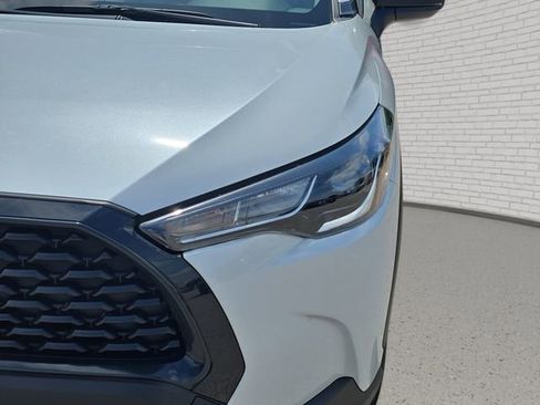 Used 2025 Toyota Corolla Cross L FWD image 31