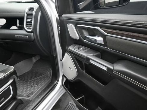 Used 2025 RAM 1500 Laramie AWD/4WD image 25