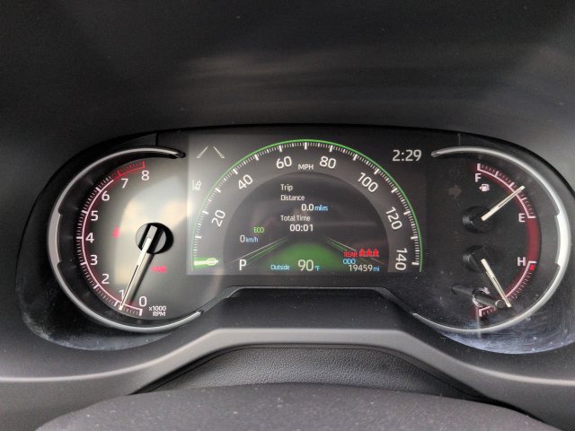 Certified 2025 Toyota RAV4 LE FWD image 28