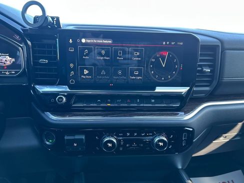 Used 2025 GMC Sierra 1500 Elevation image 19