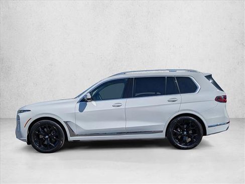 Used 2024 BMW X7 xDrive40i AWD/4WD image 9