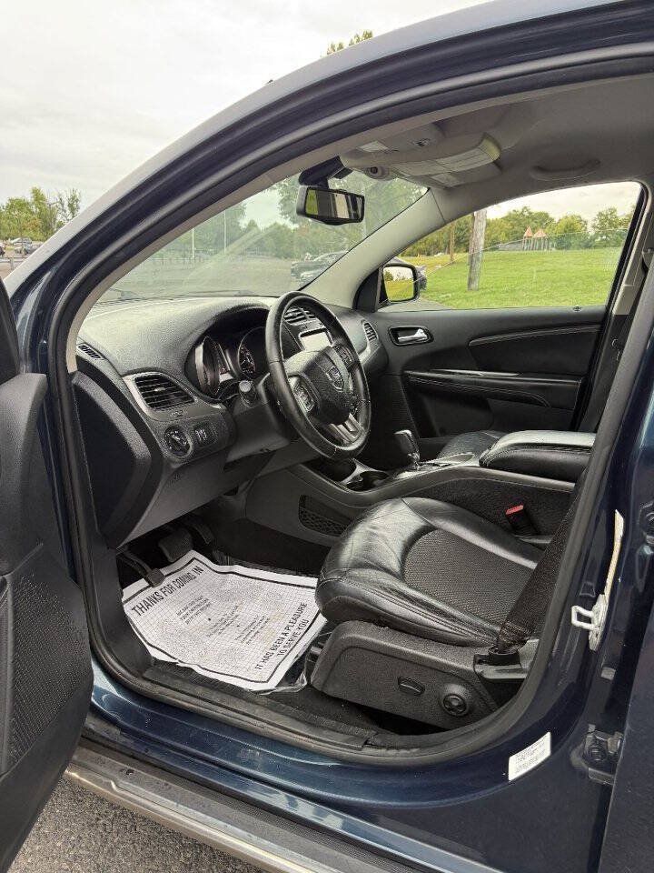 Used 2015 Dodge Journey Crossroad w/ Flexible Seating Group FWD image 13