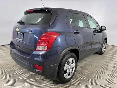 Used 2018 Chevrolet Trax LS w/ LPO, Protection Package FWD image 7