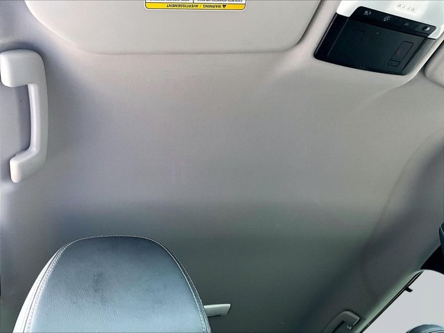 Used 2023 Mitsubishi Outlander SEL FWD image 17