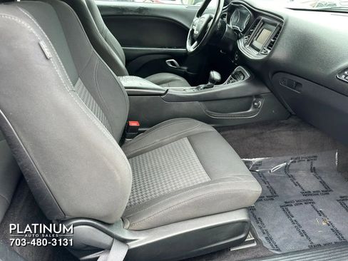 Used 2017 Dodge Challenger SXT RWD image 14