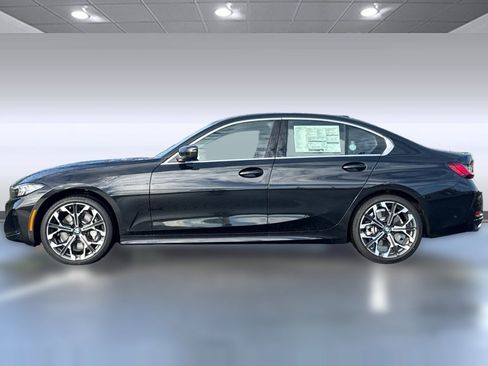Used 2026 BMW 330i Sedan w/ Premium Package RWD image 2