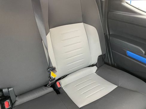 Used 2025 Toyota Tacoma TRD Off-Road image 36