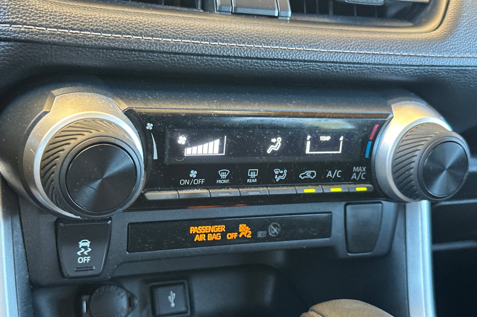 Certified 2020 Toyota RAV4 LE w/ All Weather Liner Package FWD image 23