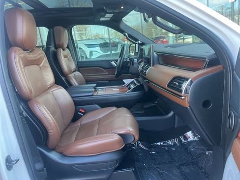 Certified 2024 Lincoln Navigator L Reserve AWD/4WD image 22