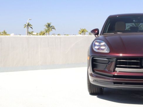 New 2026 Porsche Macan AWD/4WD image 12
